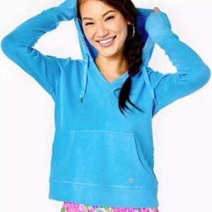 Lilly Pulitzer Luxletic Carrie Light Blue Pullover Hoodie Size XL